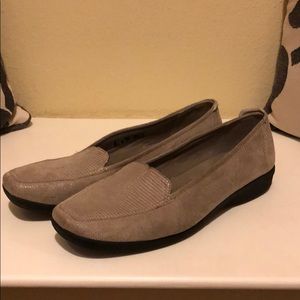 Clark’s flats super stylish and comfortable